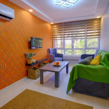 Modern Flat Across Hadrian Gate *