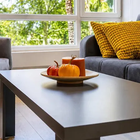 Hadrian Sol Modern 2br With View Opposite Old Town & Hadrian Gate