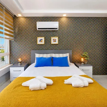 Apartment Hadrian Sol Modern 2br With View Opposite Old Town & Hadrian Gate *