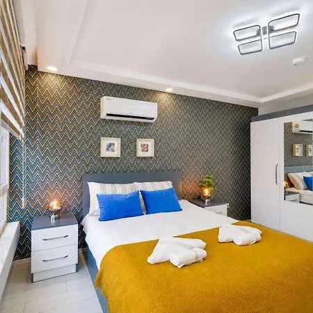 Hadrian Sol Modern 2br With View Opposite Old Town & Hadrian Gate Apartment
