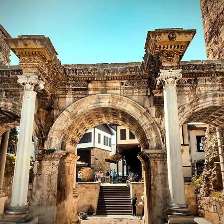 Hadrian Sol Modern 2br With View Opposite Old Town & Hadrian Gate * Antalya