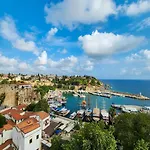 Hadrian Sol Modern 2Br Apartment With City View Opposite Old Town & Hadrian Gate Apartman Antalya