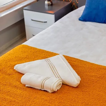 Apartament Modern Flat Across Hadrian Gate Antalya