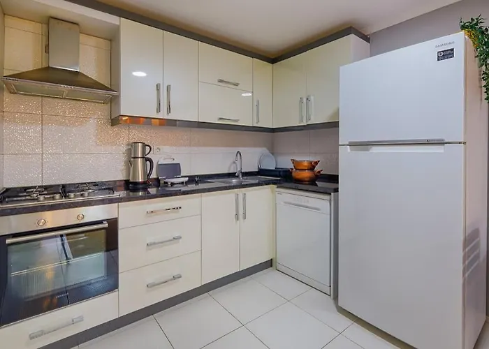 Hadrian Sol Modern 2br View Opposite Old Town Hadrian Gate Apartment