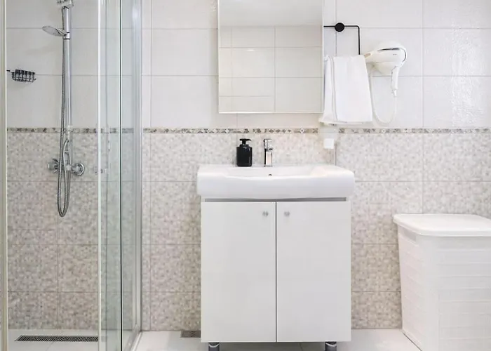 Apartment Hadrian Sol Modern 2br View Opposite Old Town Hadrian Gate *