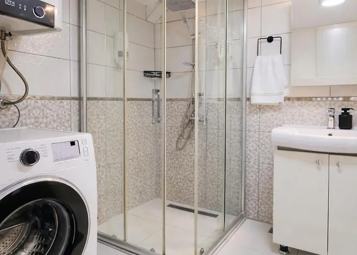 Hadrian Sol Modern 2br View Opposite Old Town Hadrian Gate Apartment *